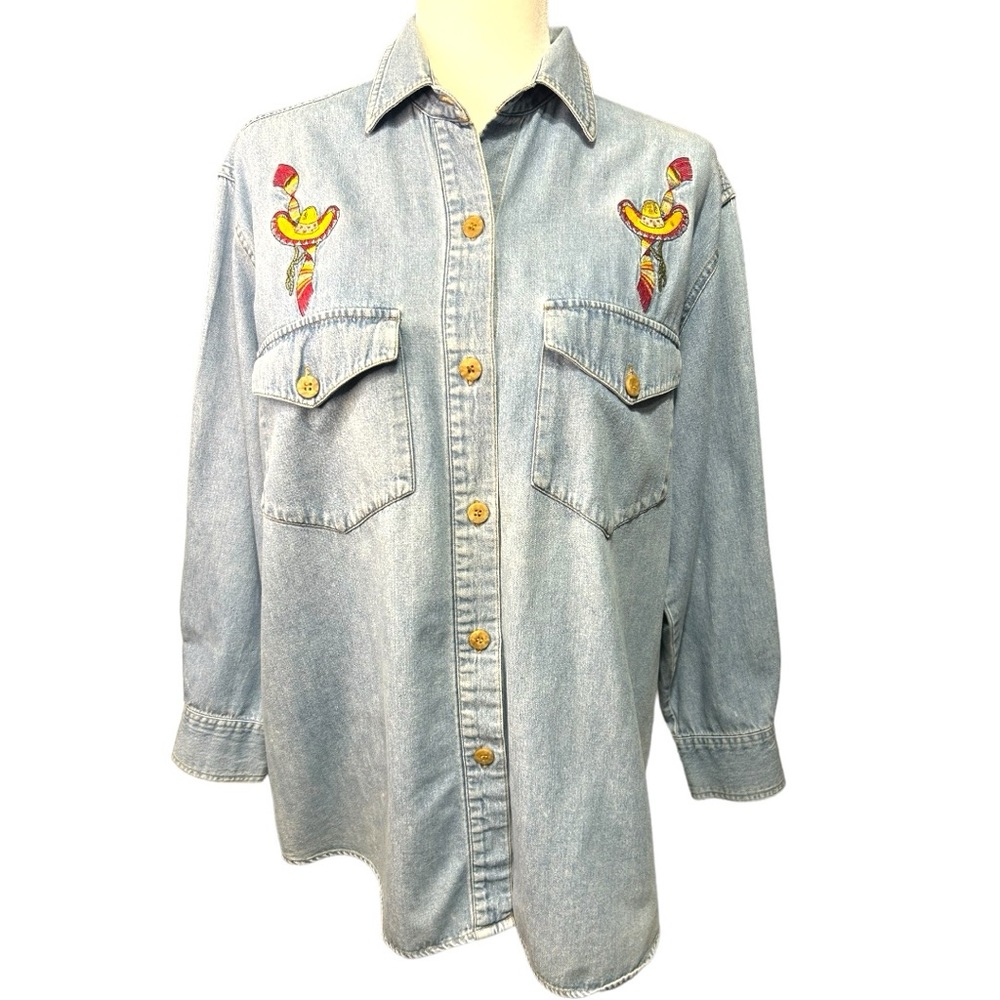Vintage Embroidered Light‎ Blue Denim Button Up Shirt - Oversized Women's Size S